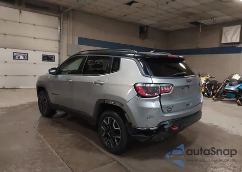 2021 Jeep Compass Trailhawk 4X4 из США, поврежденный, VIN 3C4NJDDB3MT587034